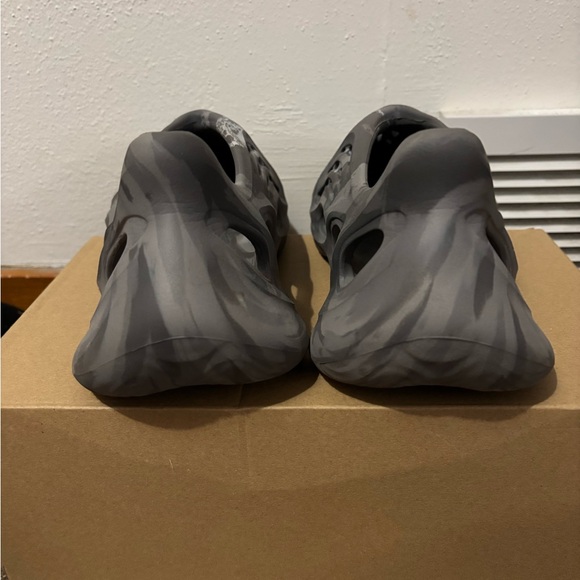 Yeezy foam runners “MX Granite” - Picture 2 of 7